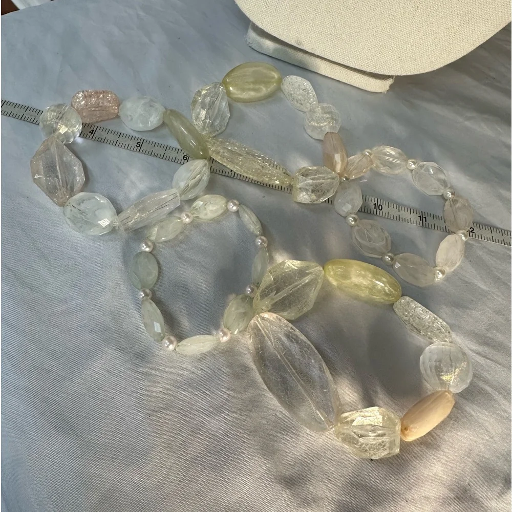 Five clear crackle style stretch chunky bracelets